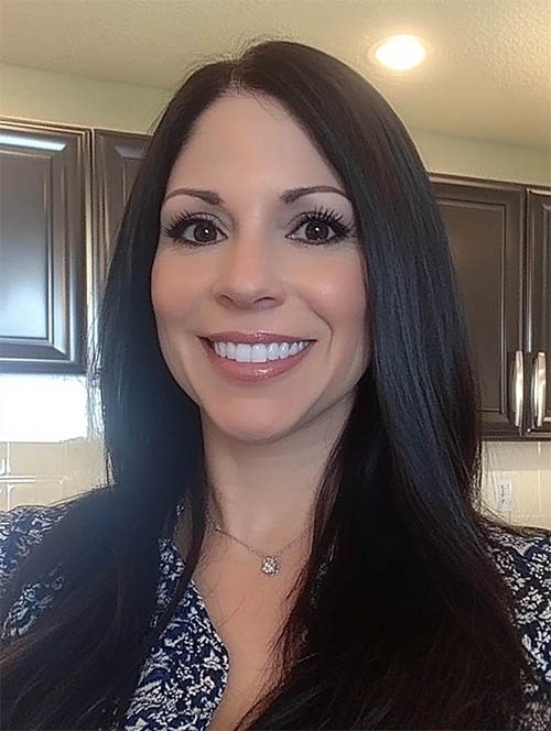Nicole R.